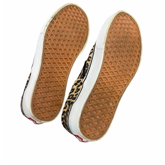 ‼️SOLD ‼️Vans Classic Slip-On Platform Leopard Print Sneakers - Picture 8 of 10